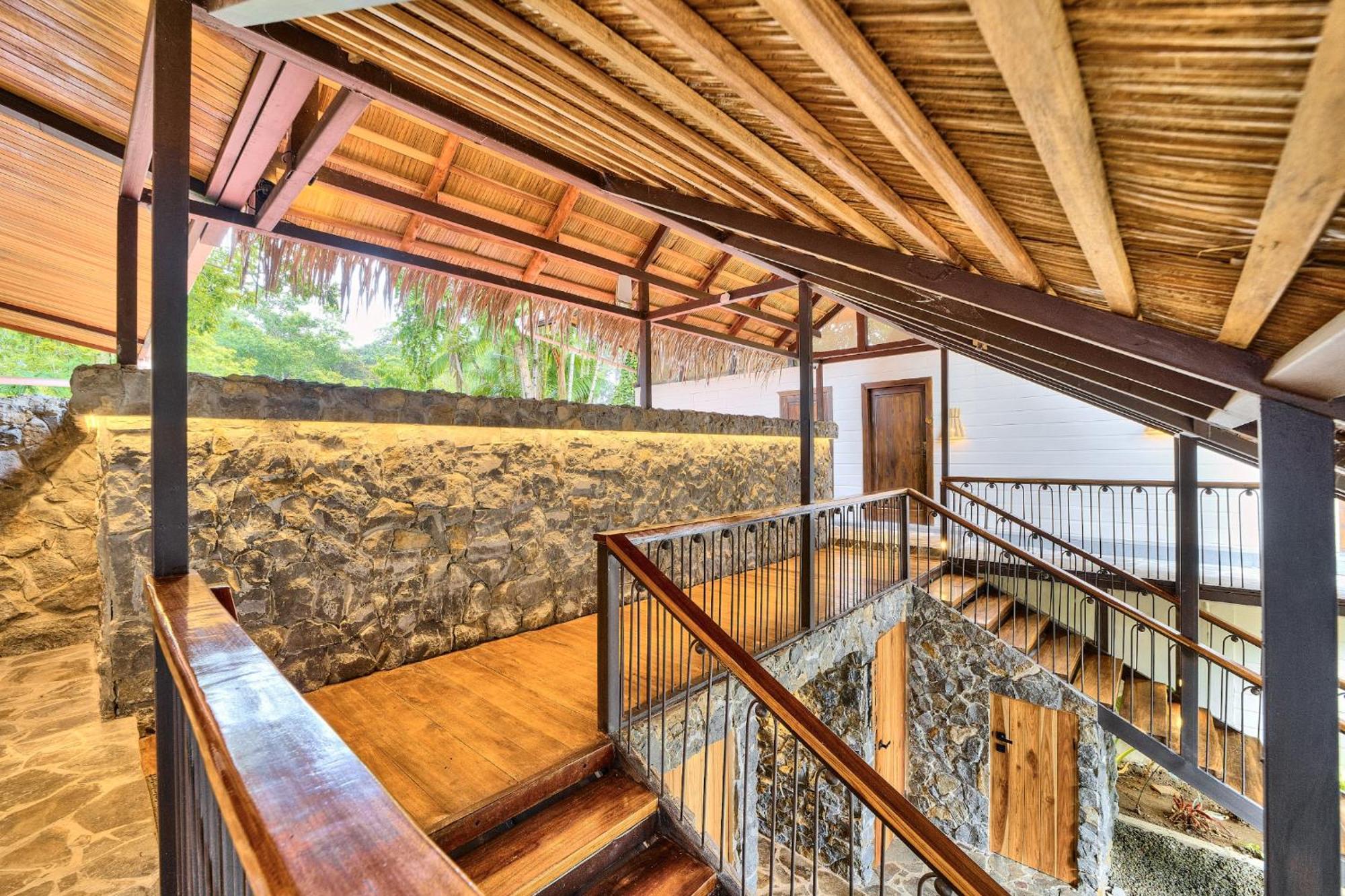 Conga Boutique Hotel Puerto Viejo de Talamanca Exteriör bild
